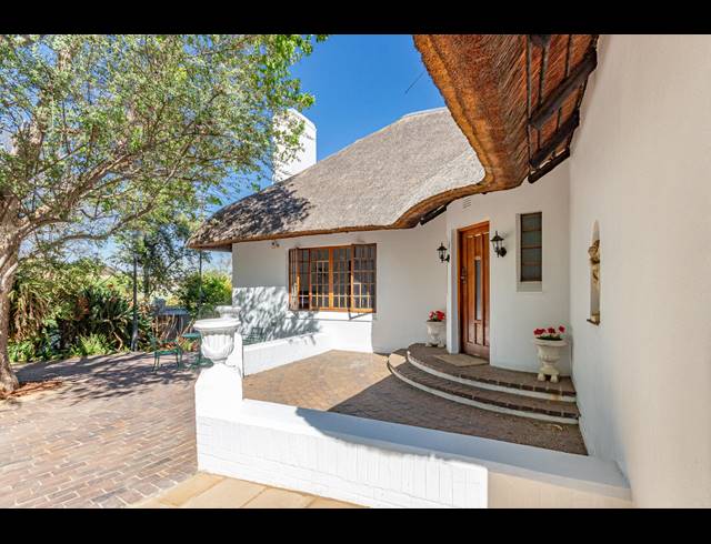 3 BEDROOM HOUSE TO LET IN PARKHURST